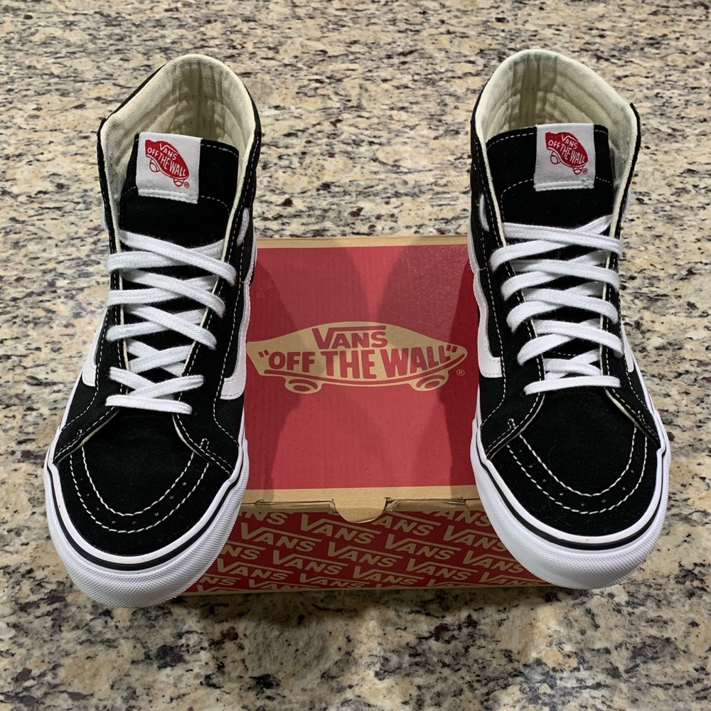 ‼️SOLD‼️LIKE NEW IN BOX HIGHTOP VANS